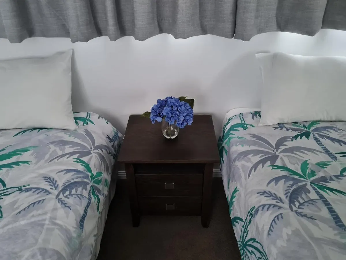 Cranbourne Court Beachside Apartments Maroochydore 0*,  Australia